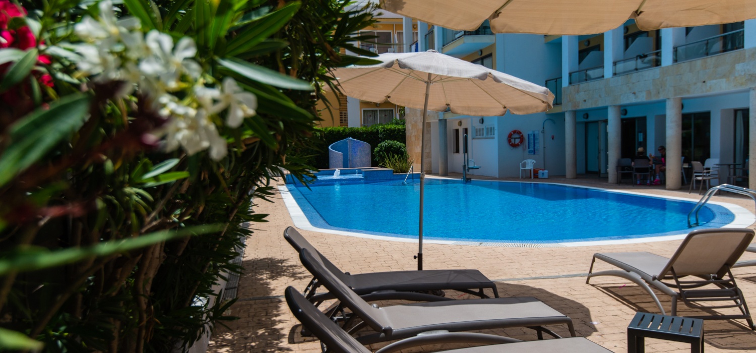 Pool Area del Hotel Bellamar